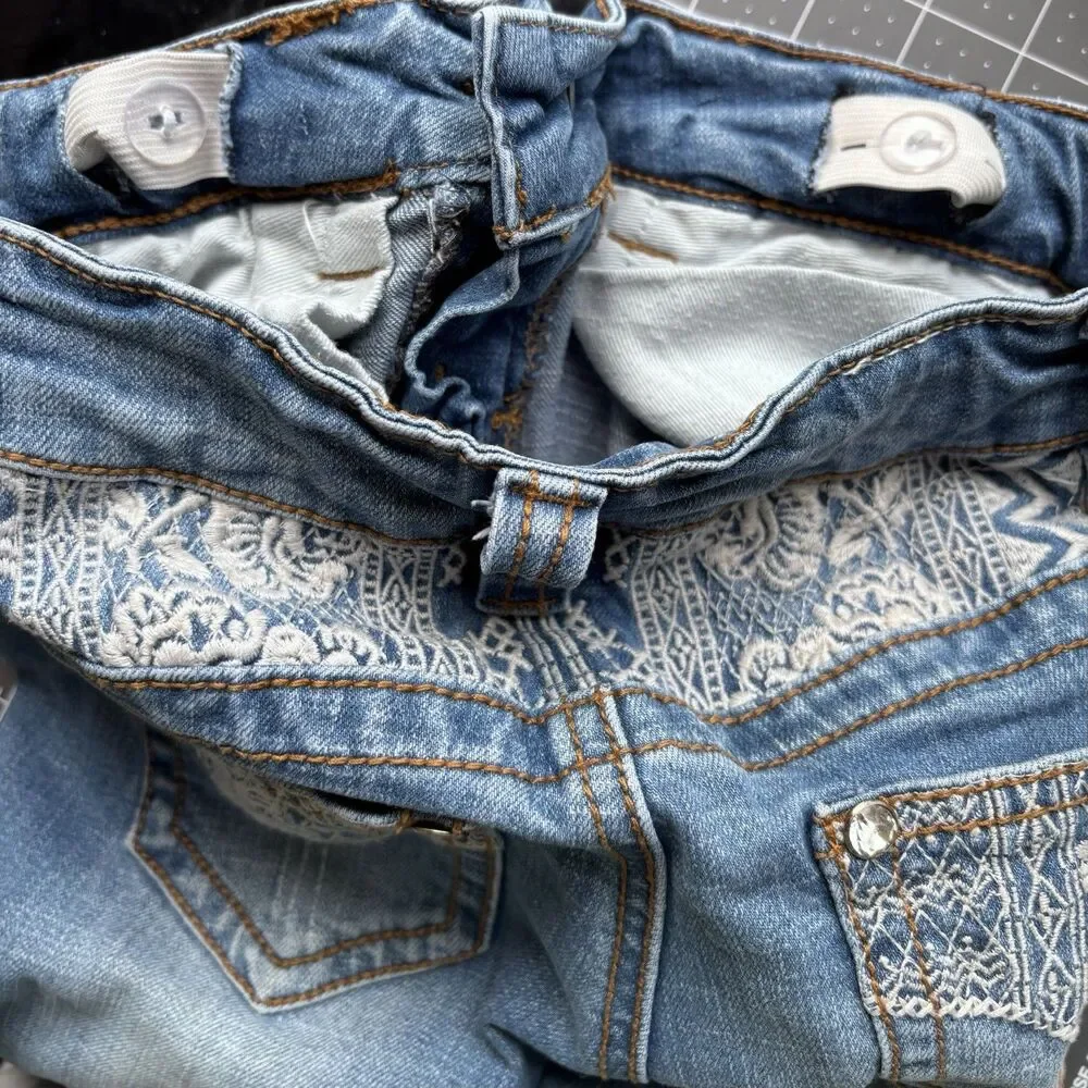 Shyanne Bootcut Jeans Girls Size 8 Embroidered Accents Hidden Adjustable Waist